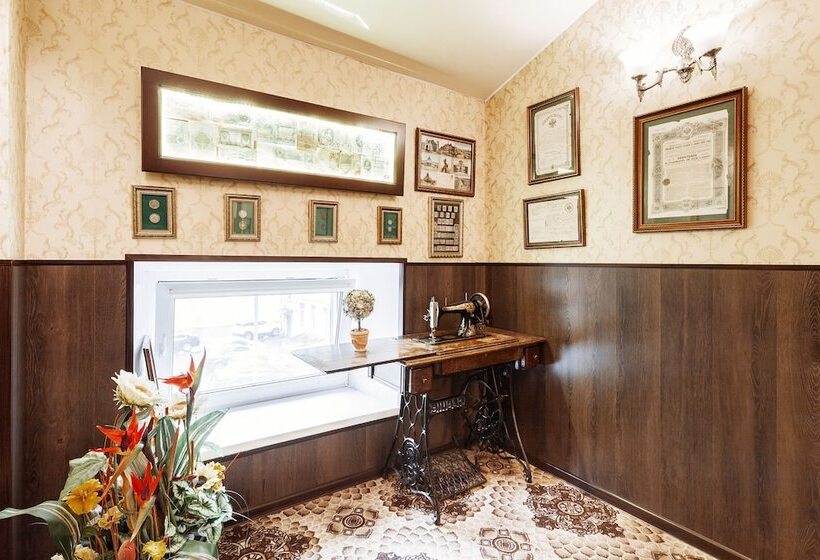 Отель Dom Romanovykh Mini