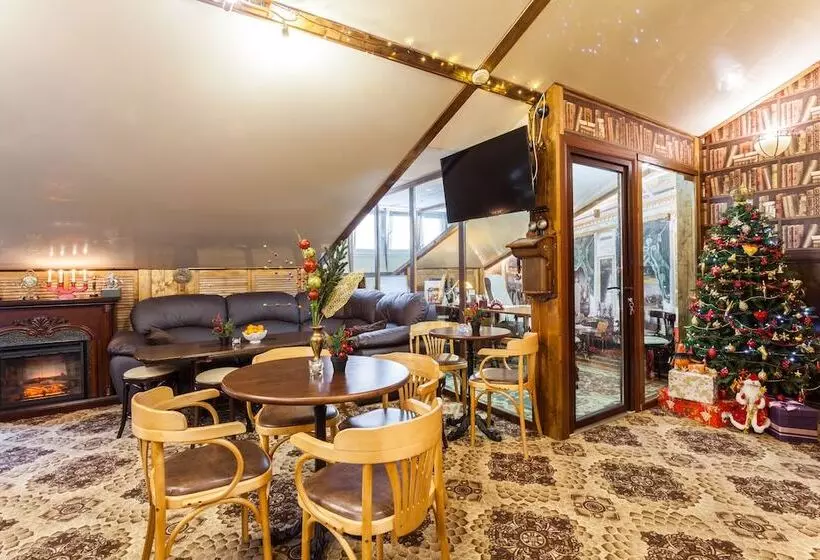 Отель Dom Romanovykh Mini