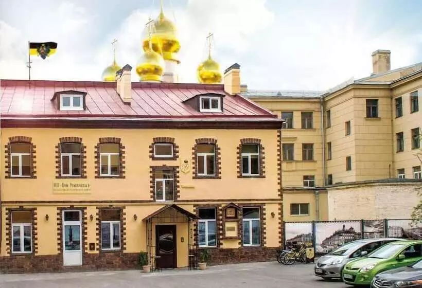 Отель Dom Romanovykh Mini