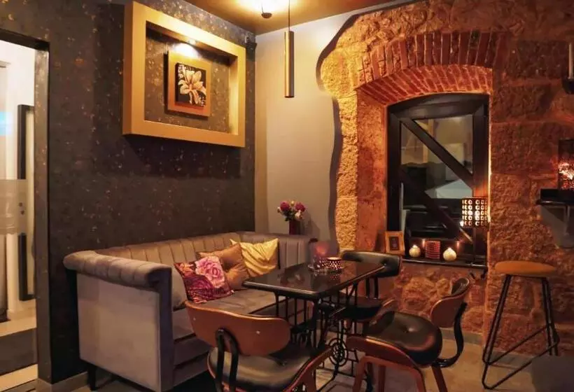 هتل Heritage Forza