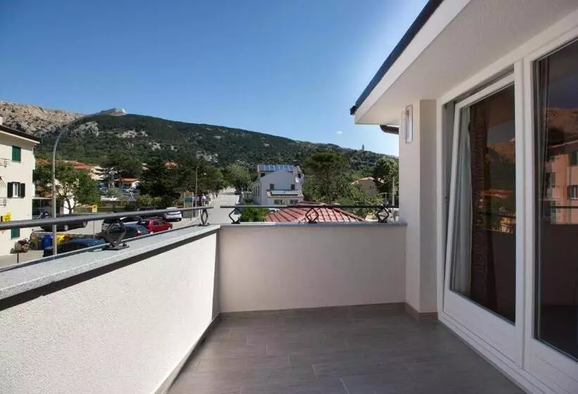 هتل Heritage Forza