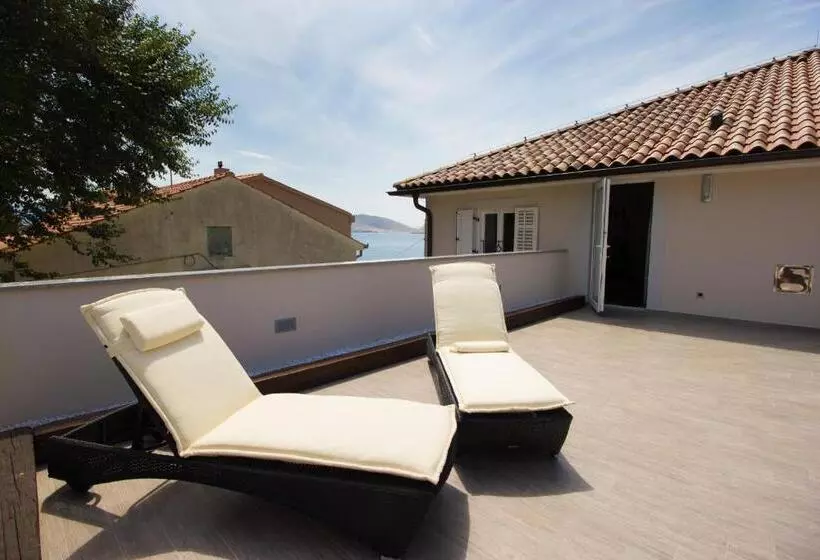 هتل Heritage Forza