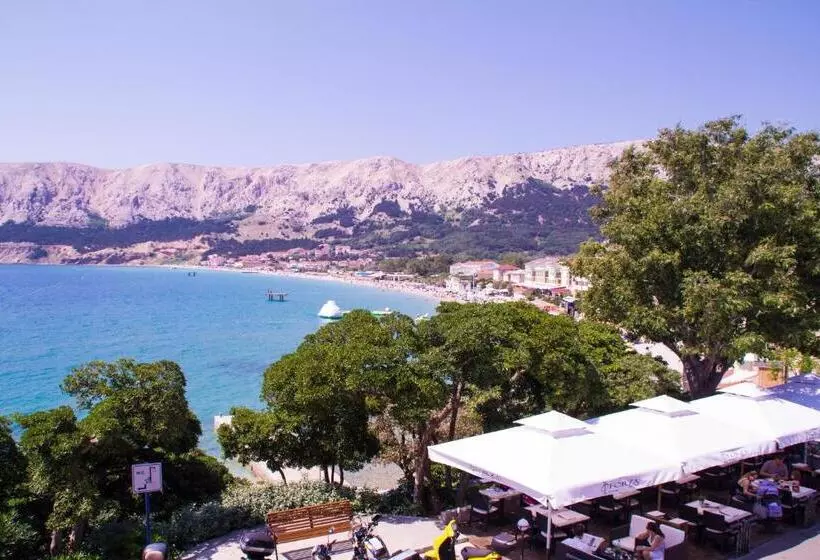 هتل Heritage Forza