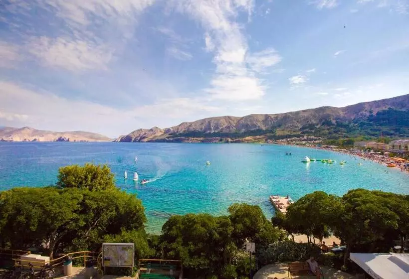 هتل Heritage Forza