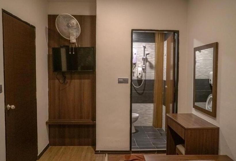 Отель Highlanders