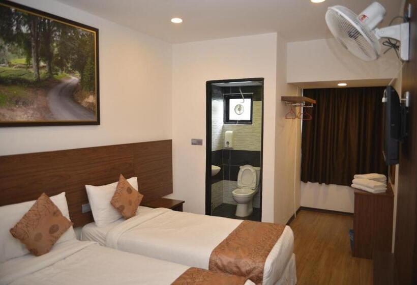 Отель Highlanders