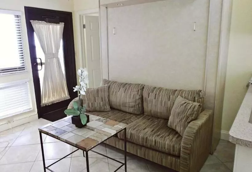 Szálloda Hollywood Sands Resort