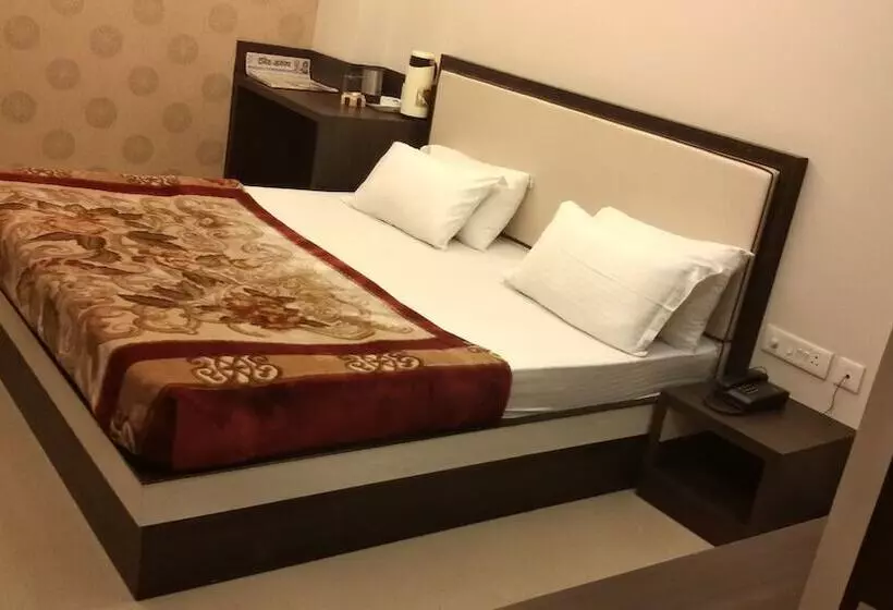 هتل Janki International