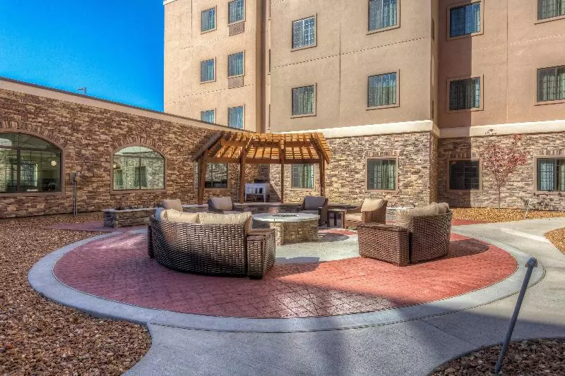 ホテル Staybridge Suites St Louis   Westport, An Ihg