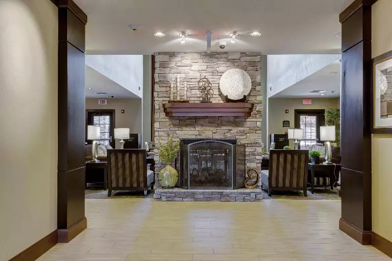 ホテル Staybridge Suites St Louis   Westport, An Ihg