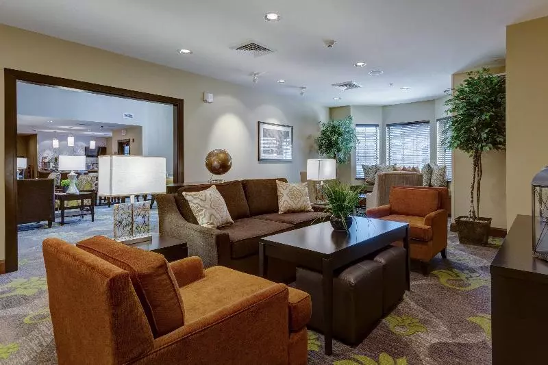 ホテル Staybridge Suites St Louis   Westport, An Ihg