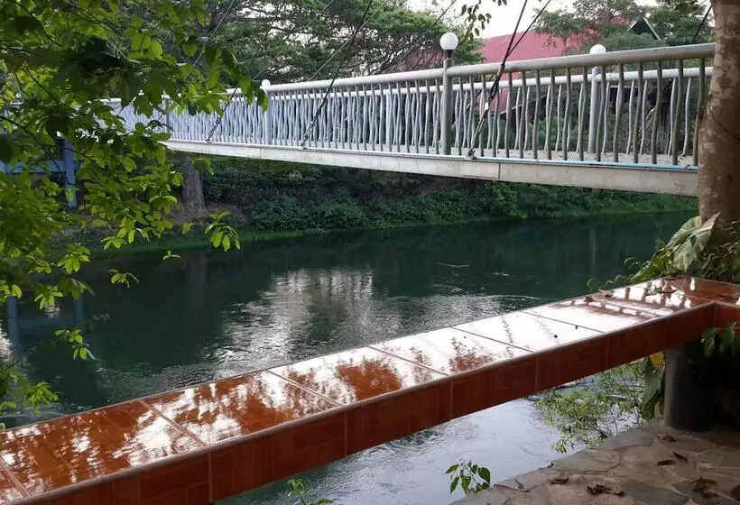 هتل Suanphet Riverview Resort