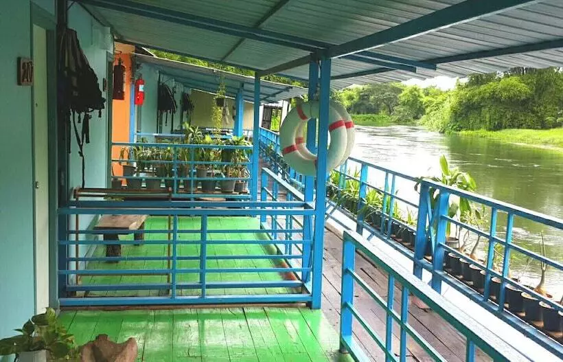 هتل Suanphet Riverview Resort