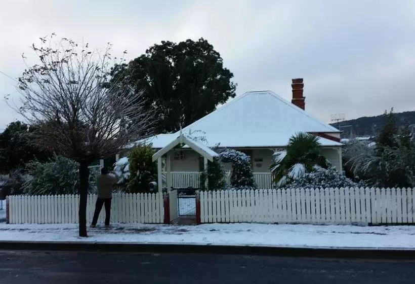 ホテル Tenterfield Historic C1895 Cottage