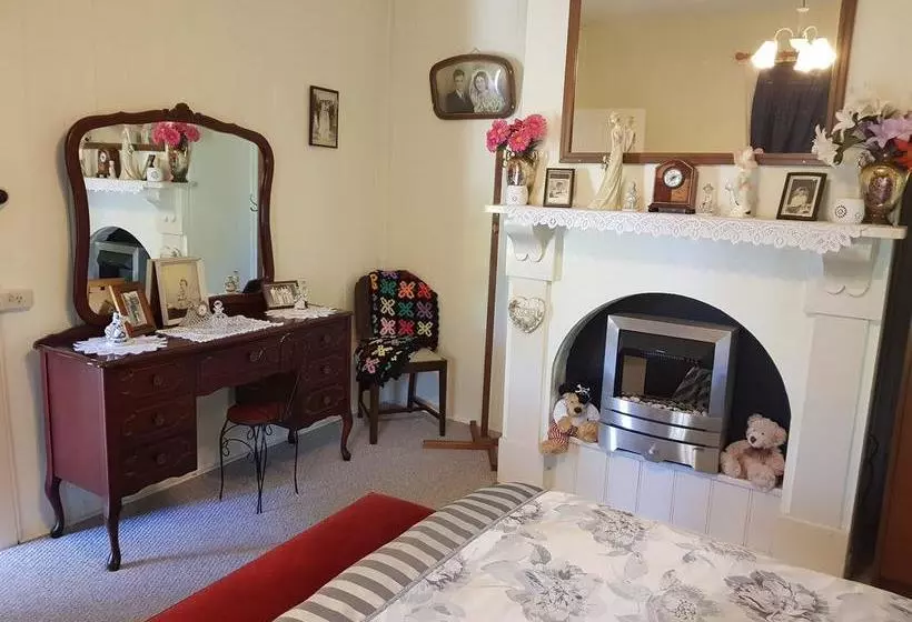 ホテル Tenterfield Historic C1895 Cottage