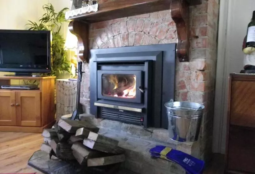 ホテル Tenterfield Historic C1895 Cottage