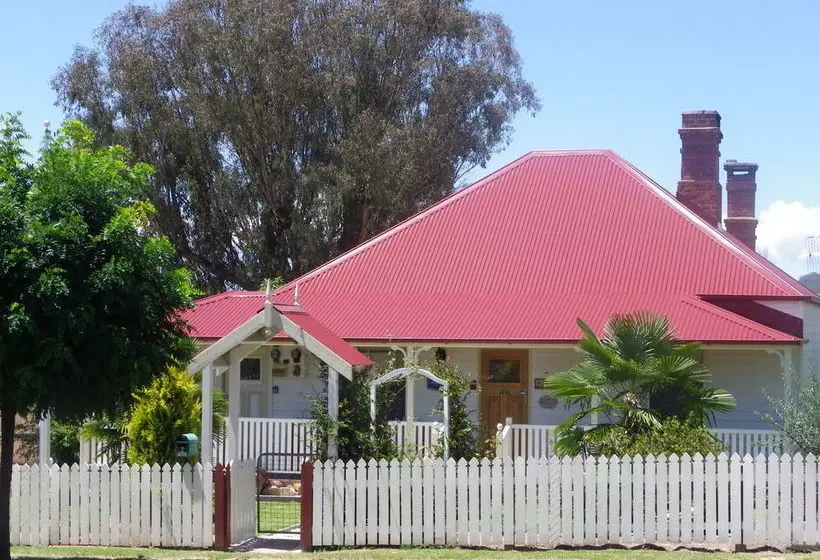 ホテル Tenterfield Historic C1895 Cottage