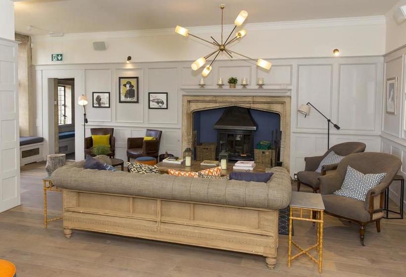 فندق The Painswick