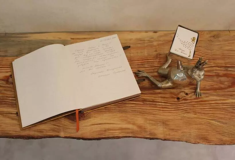 Mama La Roosa Luxury Retreat