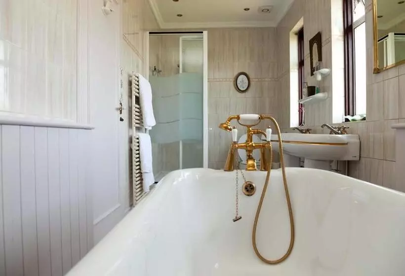 Пансион Elmcroft Guest House