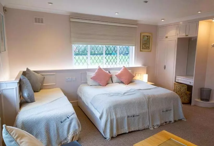 Пансион Elmcroft Guest House