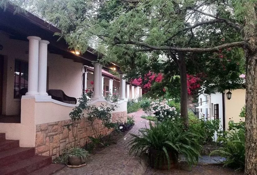 פנסיון Melvin Residence Guest House
