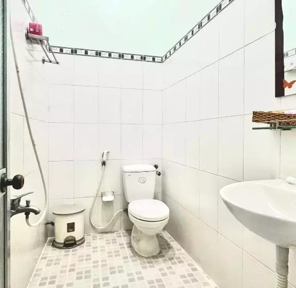 Majatalo Quoc Dinh Guesthouse