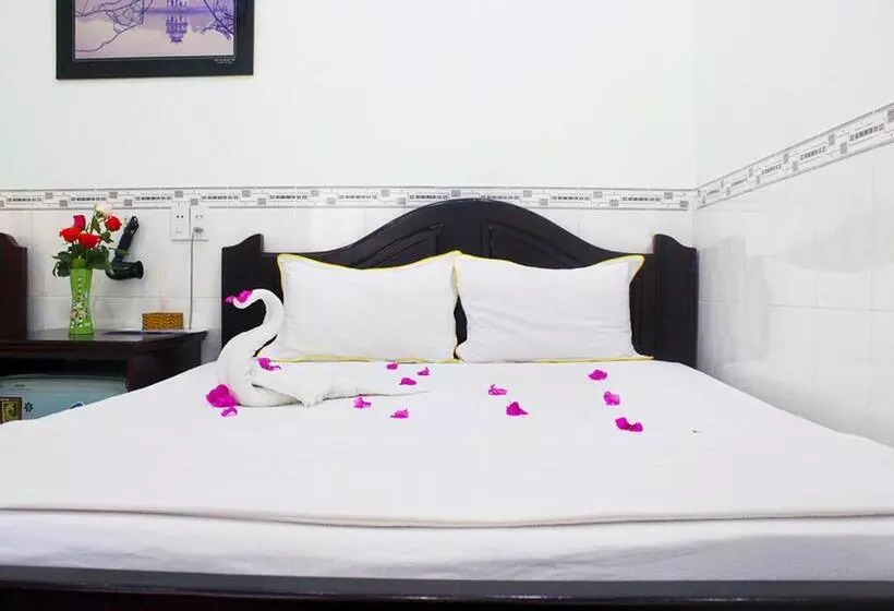 Majatalo Quoc Dinh Guesthouse