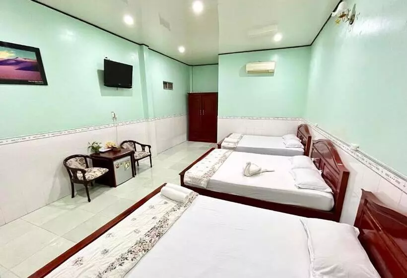 Majatalo Quoc Dinh Guesthouse