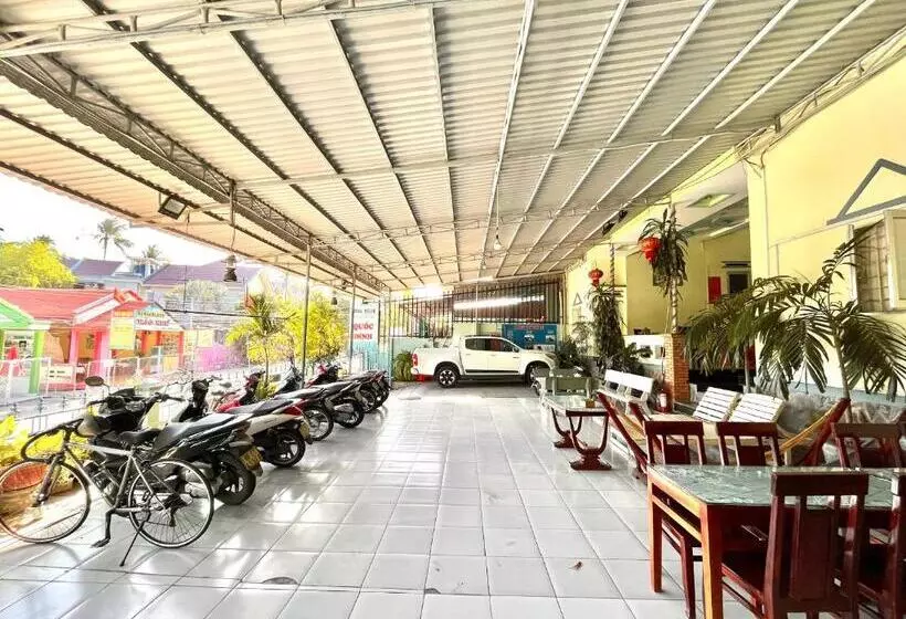 Majatalo Quoc Dinh Guesthouse