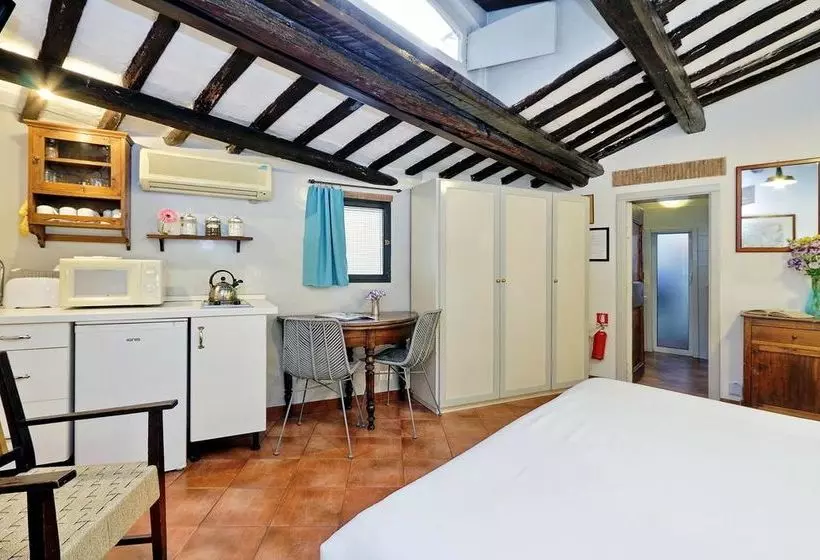 Rome Accommodation - Navona