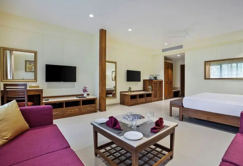 Seashell Suites And Villas