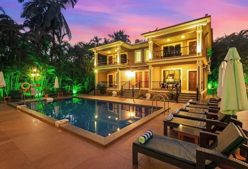 Seashell Suites And Villas