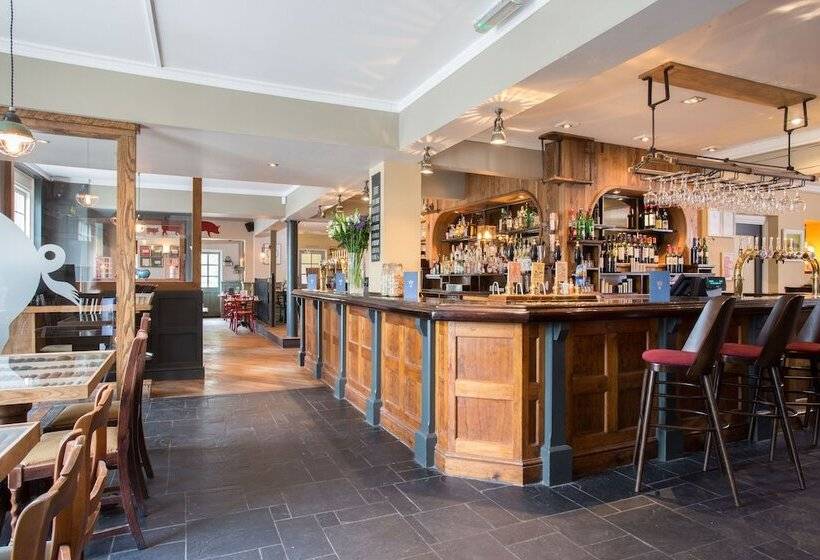 Hotel The Curious Pig In The Parlour