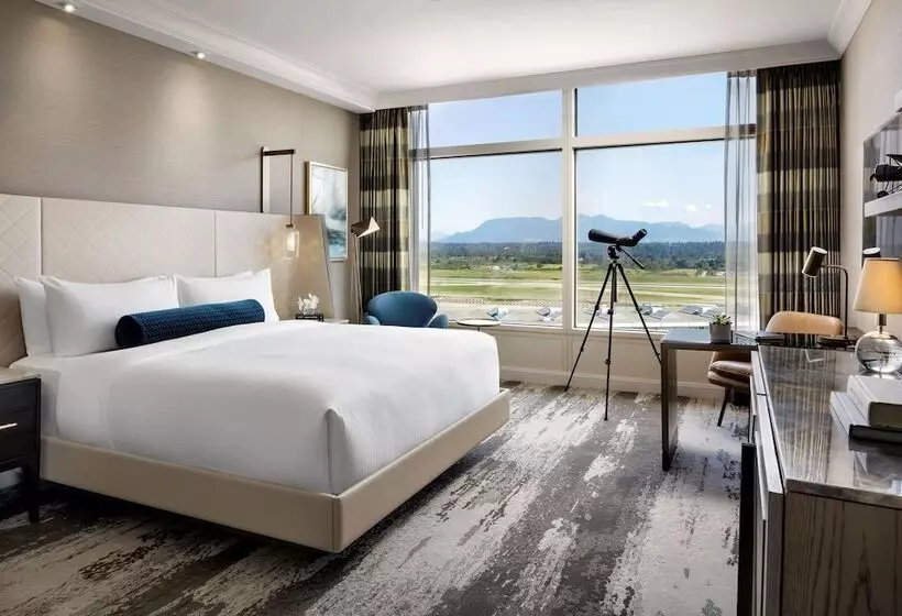 ホテル Fairmont Vancouver Airport   Gold Experience