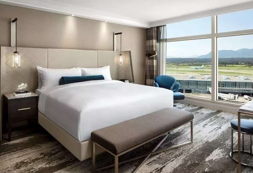 ホテル Fairmont Vancouver Airport   Gold Experience