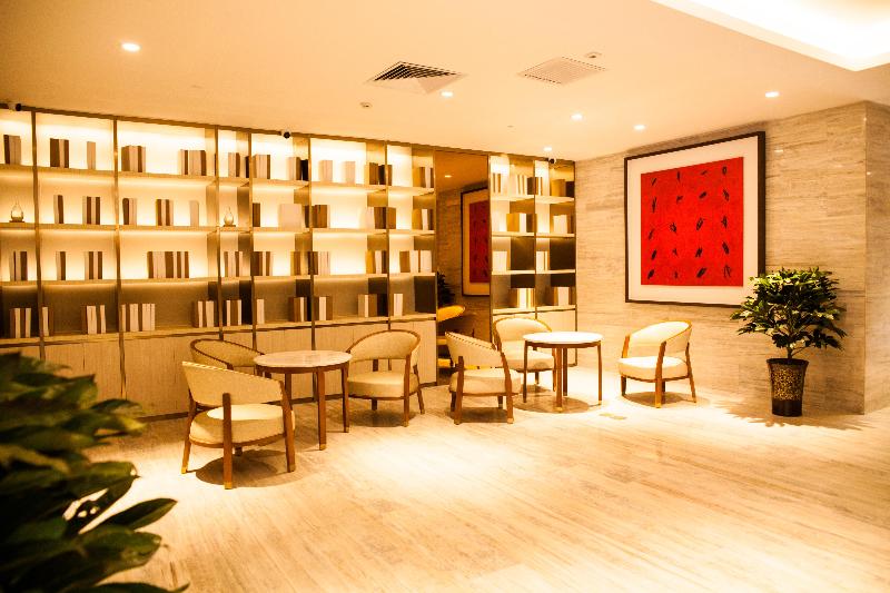 Ji Hotel Lanzhou West Railway Station North