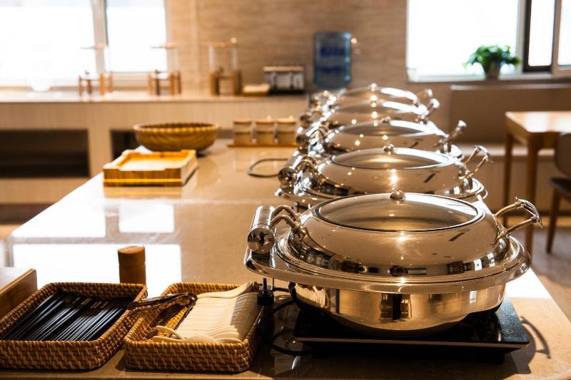 Ji Hotel Lanzhou West Railway Station North