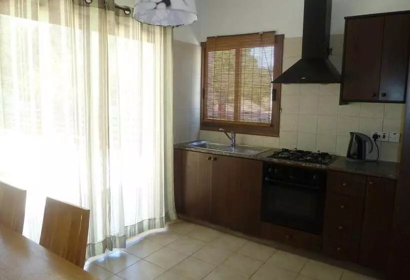 Avra Family Maisonettes