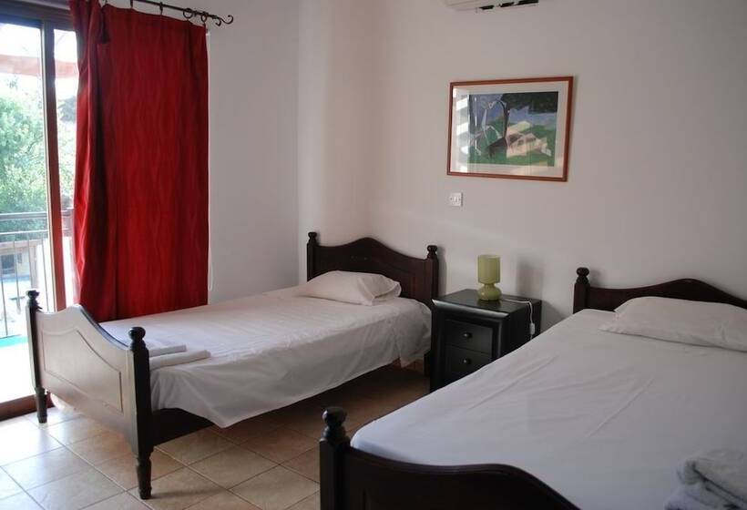 Avra Family Maisonettes