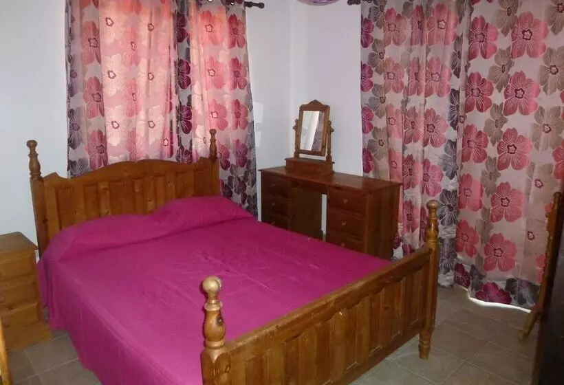 Avra Family Maisonettes