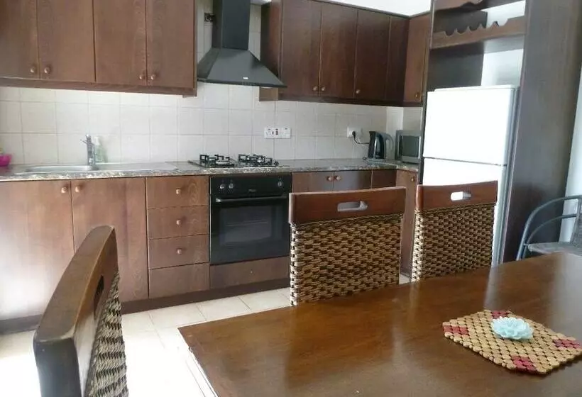 Avra Family Maisonettes