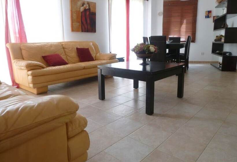 Avra Family Maisonettes