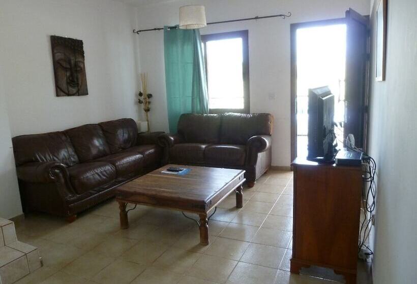 Avra Family Maisonettes