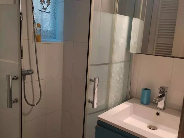 B&b Le Miroir Aux Fées Bordeaux