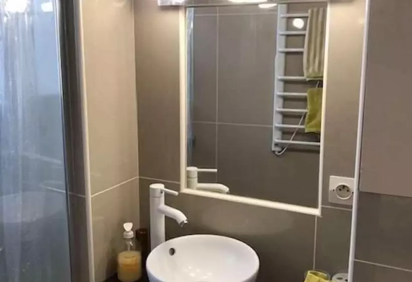 B&b Le Miroir Aux Fées Bordeaux