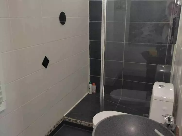 B&b Le Miroir Aux Fées Bordeaux