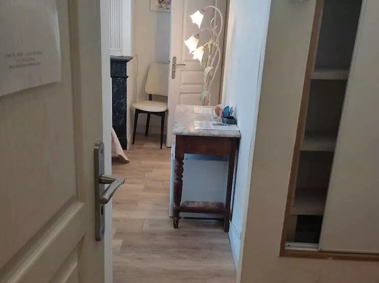 B&b Le Miroir Aux Fées Bordeaux