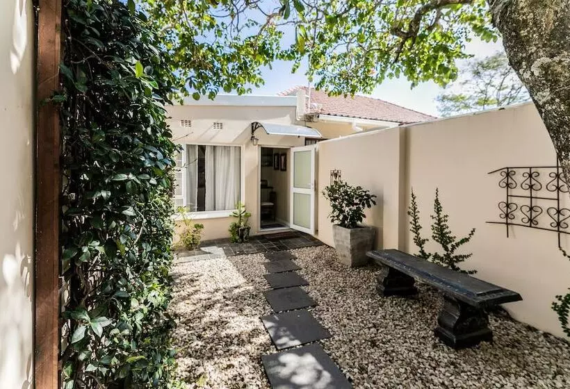 Aamiaismajoitus (B&B) Arum Guest House