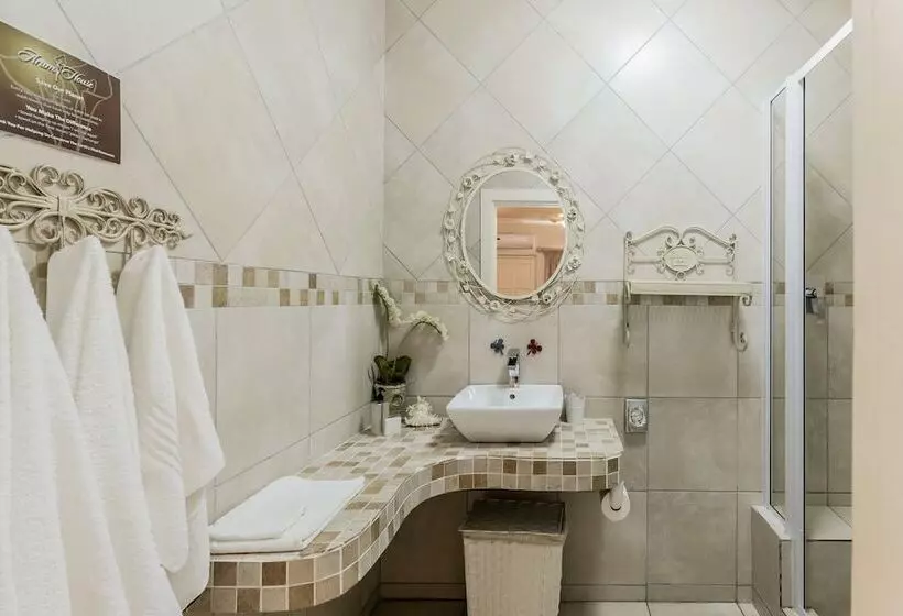Aamiaismajoitus (B&B) Arum Guest House